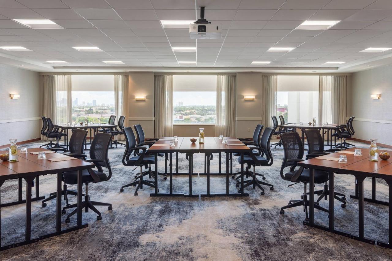 Готель Miami Airport Marriott Екстер'єр фото