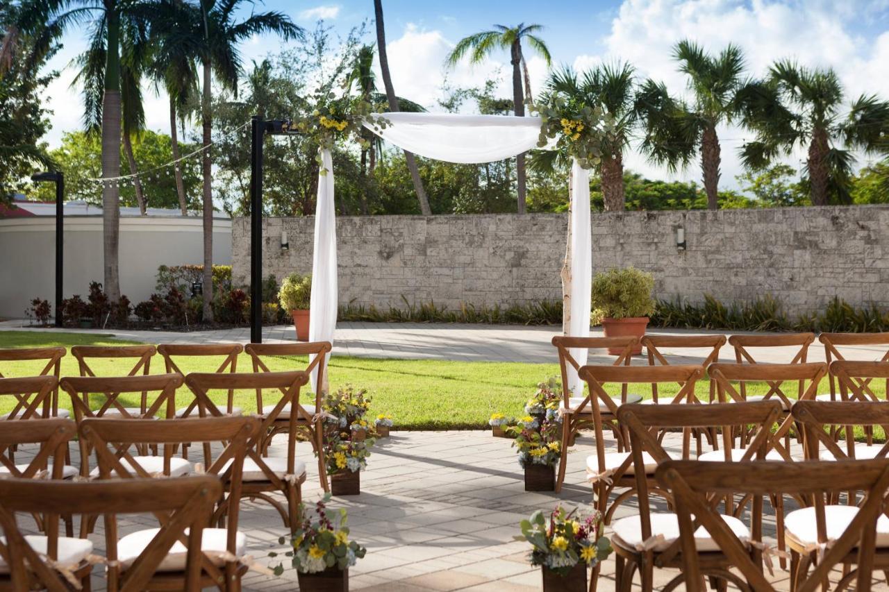 Готель Miami Airport Marriott Екстер'єр фото