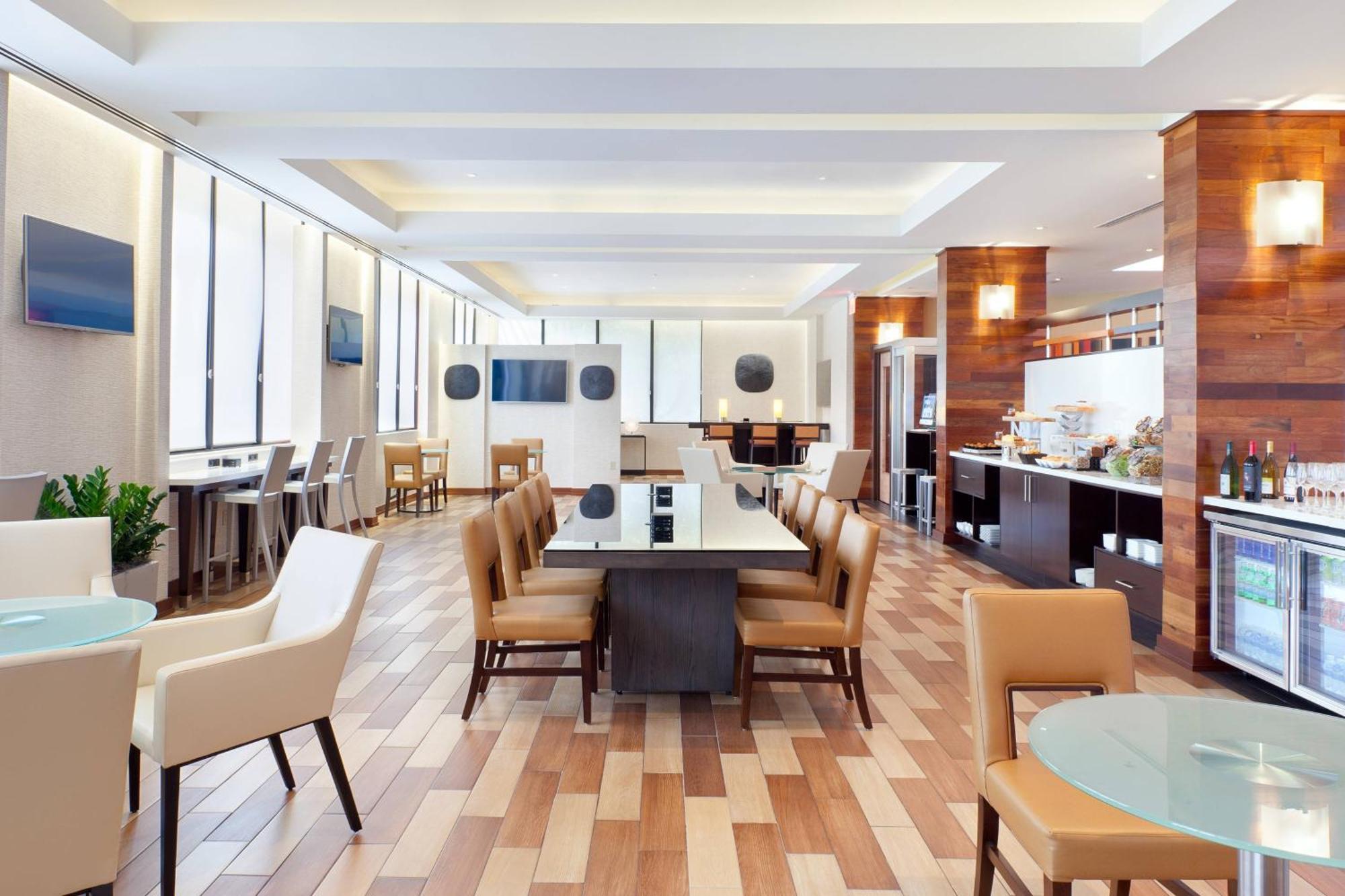 Готель Miami Airport Marriott Екстер'єр фото