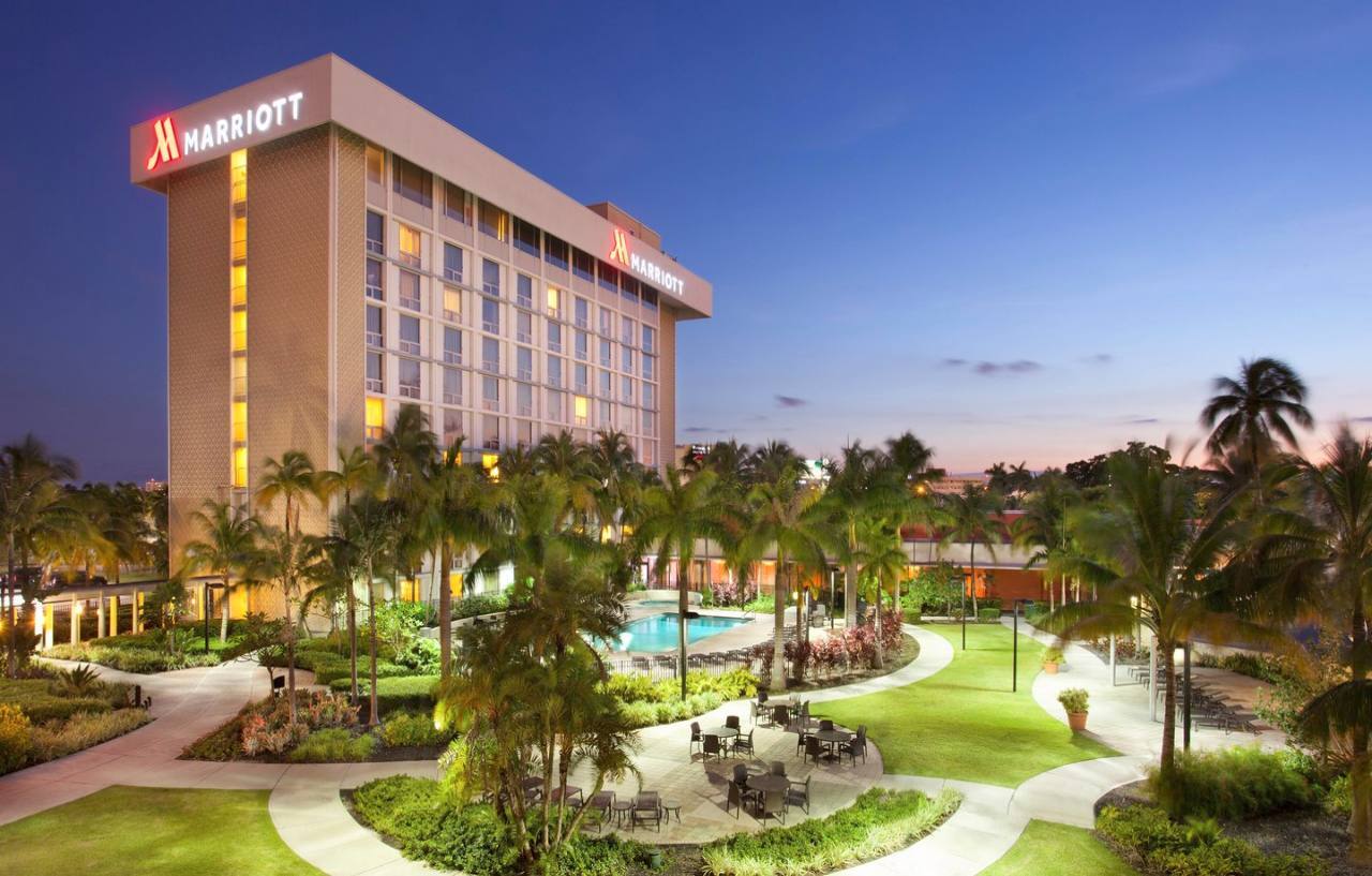 Готель Miami Airport Marriott Екстер'єр фото